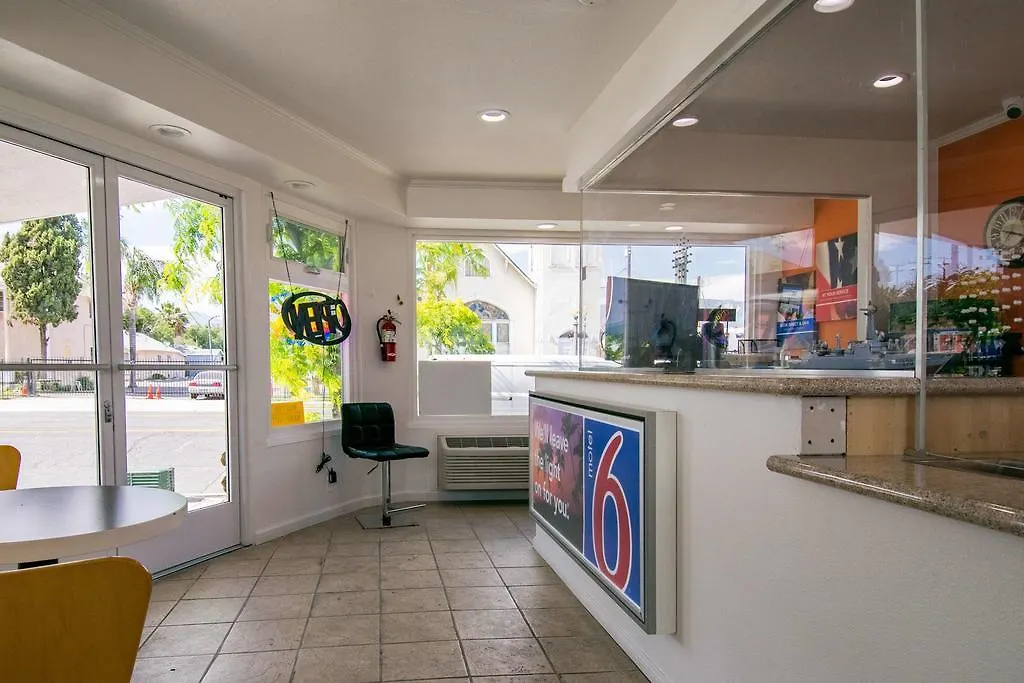 Motel 6-San Bernardino, Ca - Downtown 2*,